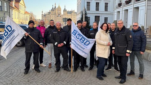 Mahnwache der Justizgewerkschaften (Foto: dbb-mv)